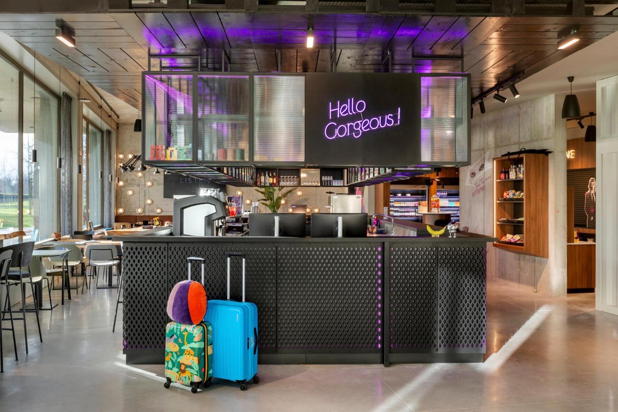 Hotel Moxy Antwerpen Exterior foto